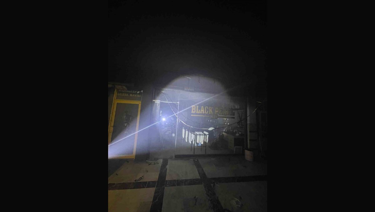 İş merkezinde korkutan yangın