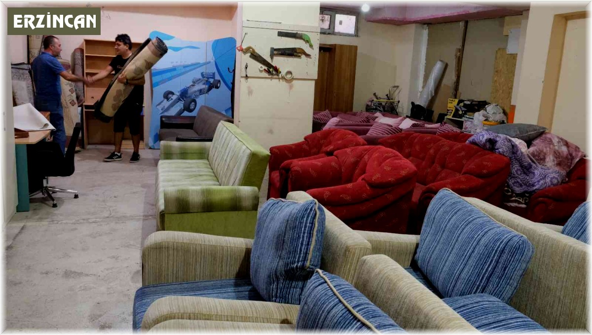 İş yerlerini ikinci el eşyalarla doldurdular, öğrencilerin kente gelmesini beklemeye başladılar