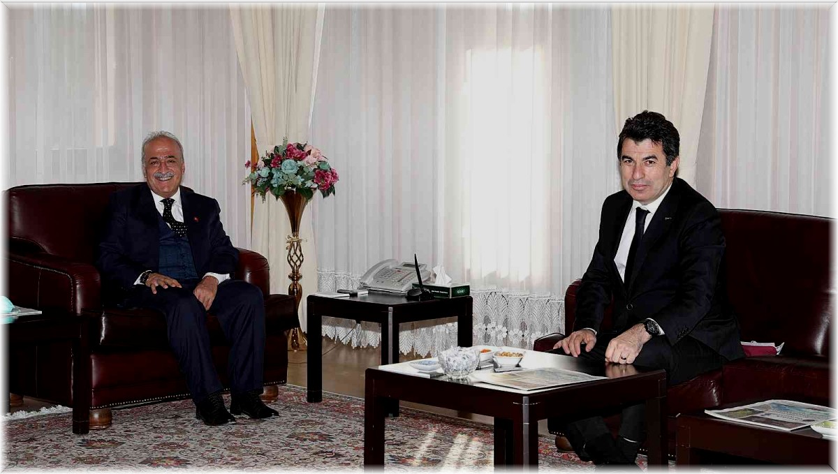 İspir Belediye Başkanı Coşkun'dan Rektör Çomaklı'ya ziyaret