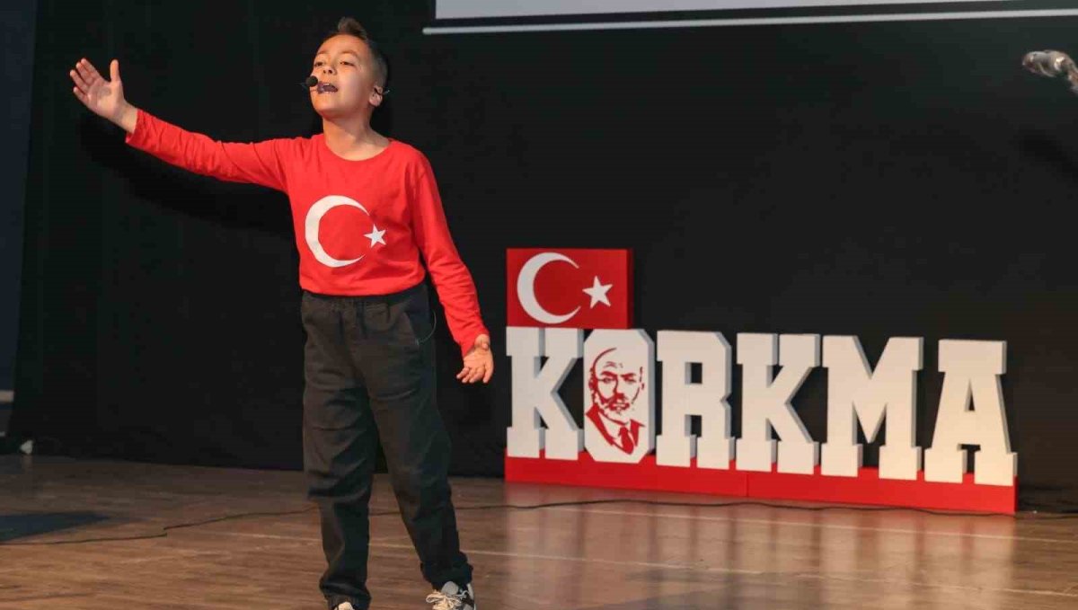 İstiklal Marşı'nın 105'inci yılı Tunceli'de coşkuyla anıldı