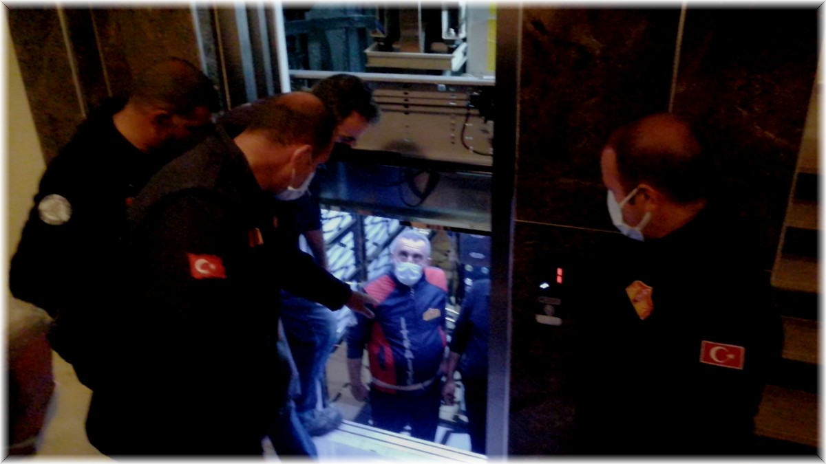 İtfaiye personeline asansör eğitimi verildi