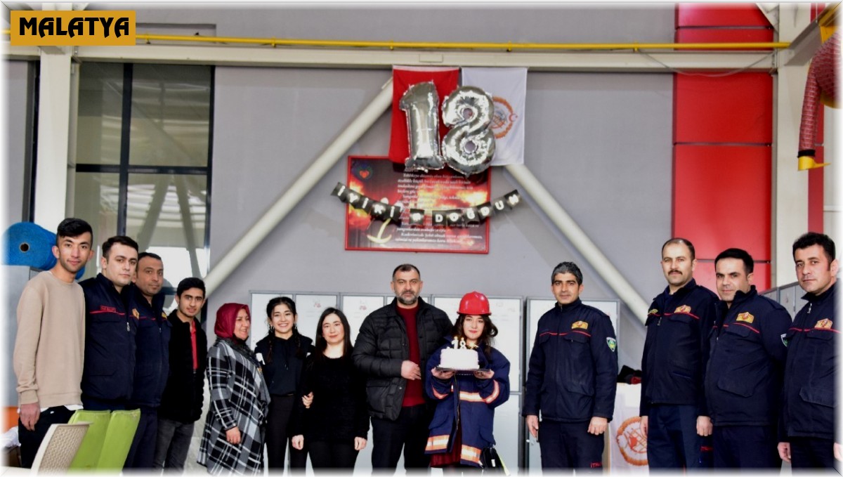İtfaiyede sürpriz doğum günü