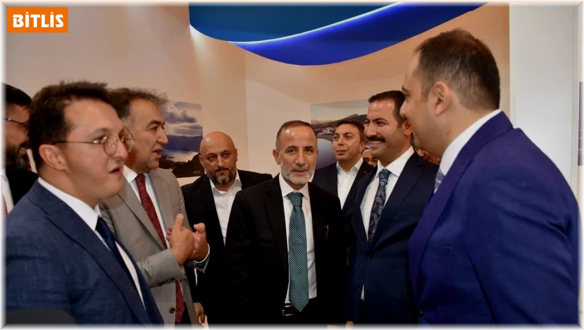 İzmir'deki Bitlis Tanıtım Günleri'nde Tatvan standına yoğun ilgi