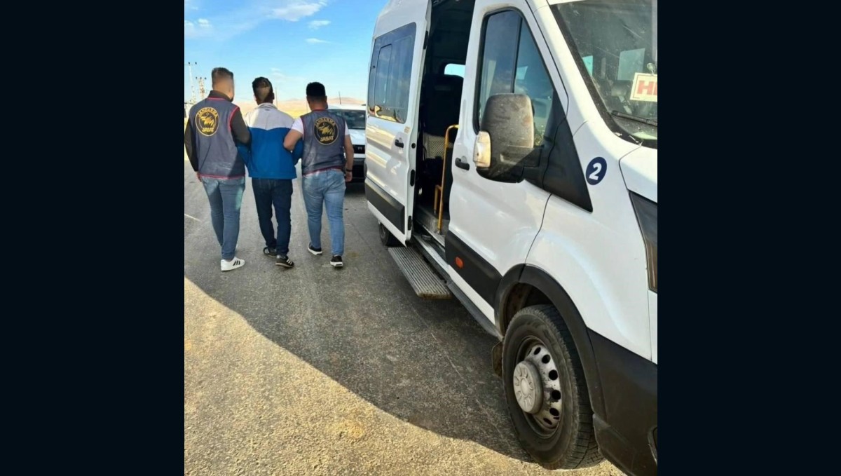 Jandarma aranan 115 şahsı yakaladı