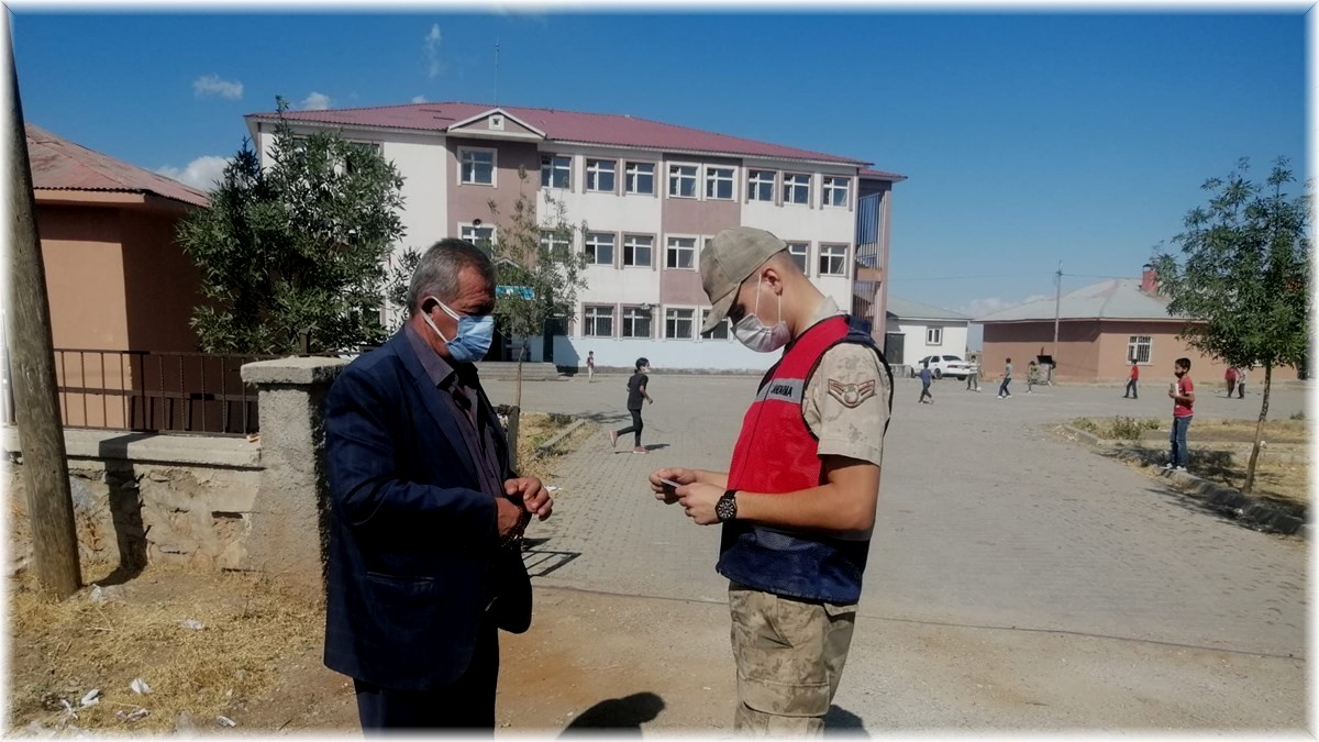 Jandarma'dan "Huzur, Güven ve Çocuk" uygulaması