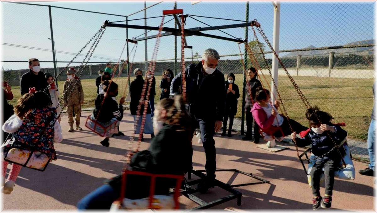 Jandarma düzenlenen etkinlikle çocuklara keyifli bir gün yaşattı