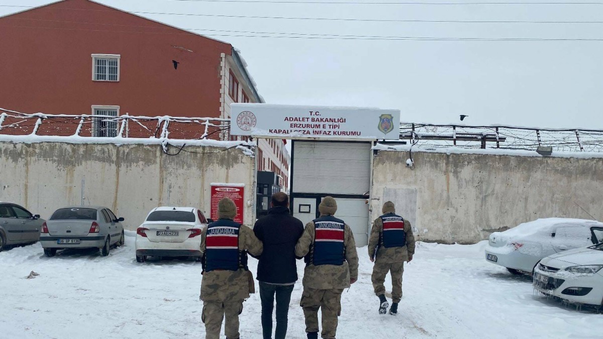 Jandarma ekipleri aranan 136 şahsı yakaladı