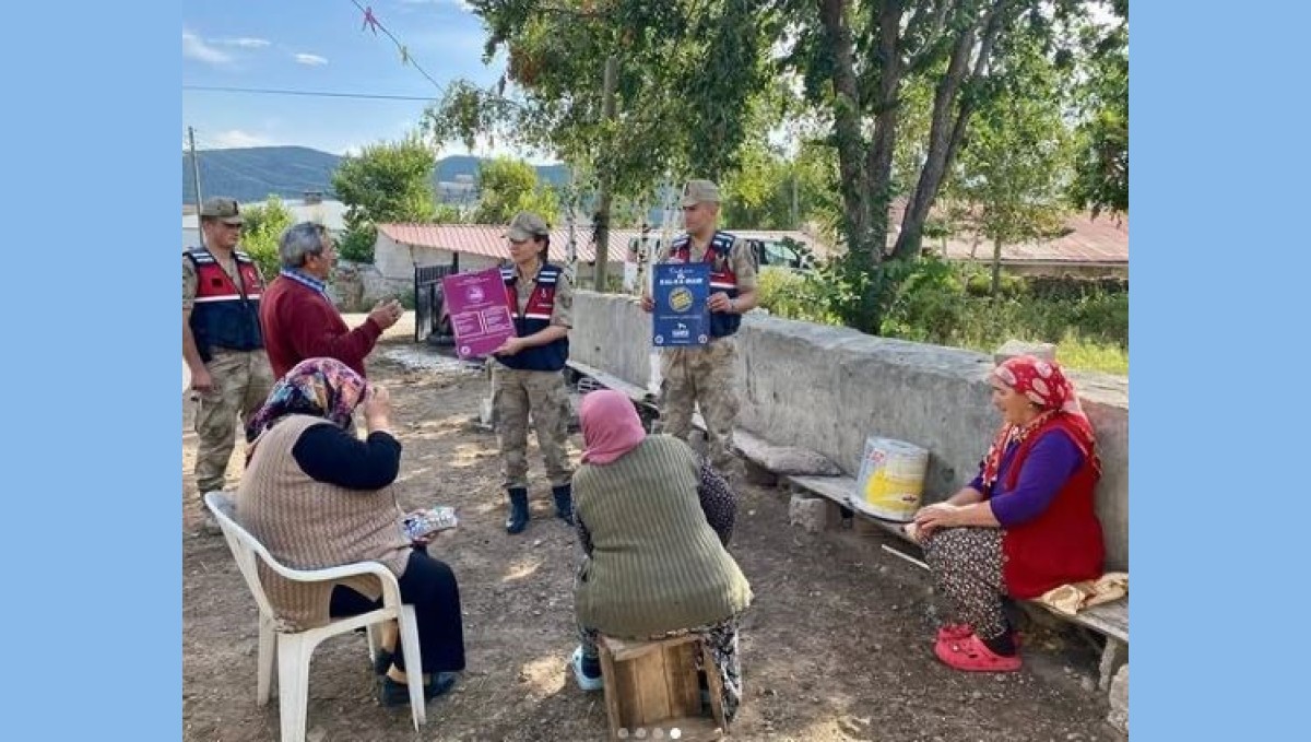 Jandarma ekipleri köylerde KADES'i anlattı