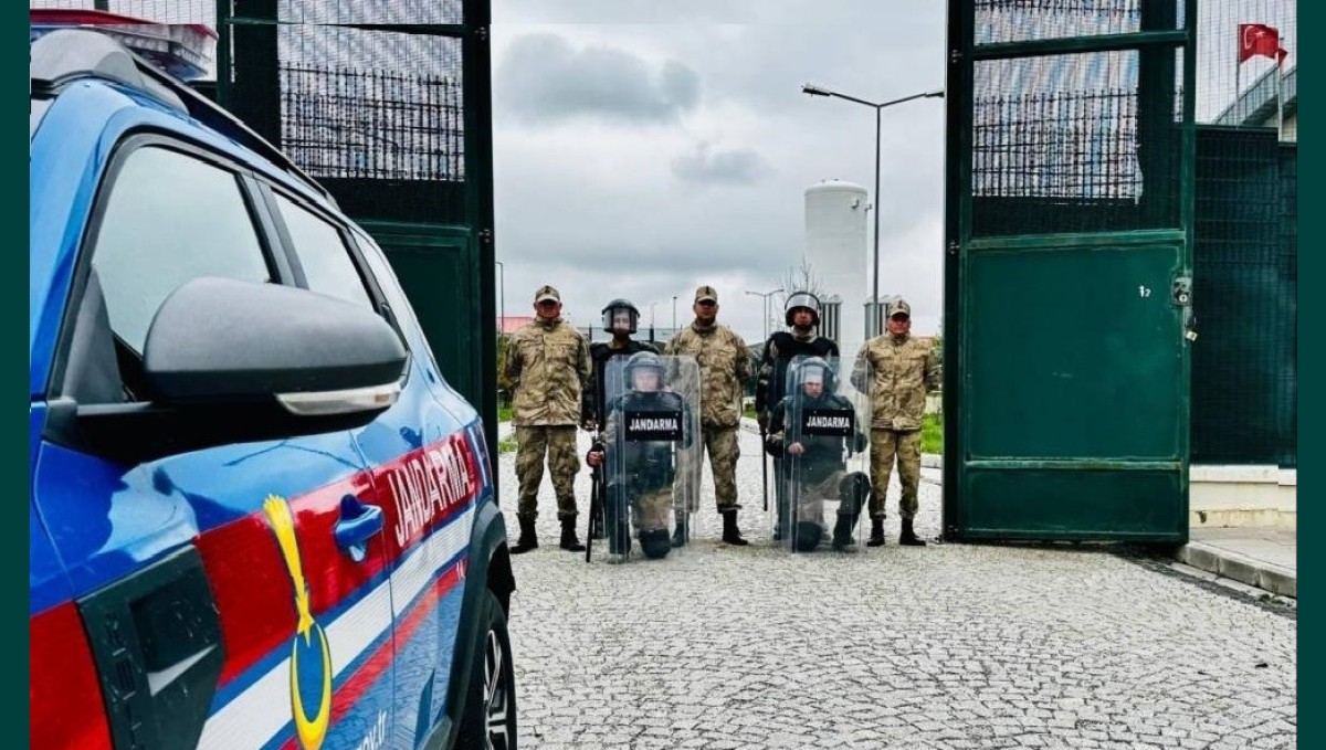 Jandarma ekipleri suçlulara göz açtırmıyor