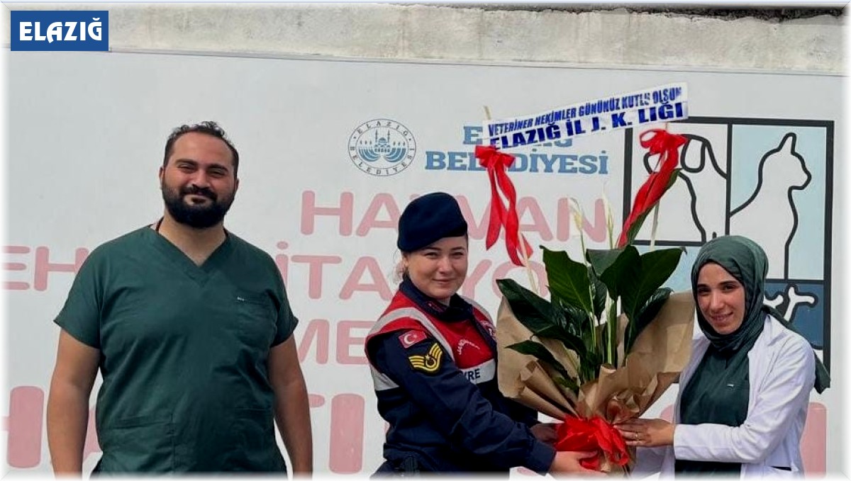 Jandarma ekiplerinden anlamlı kutlama