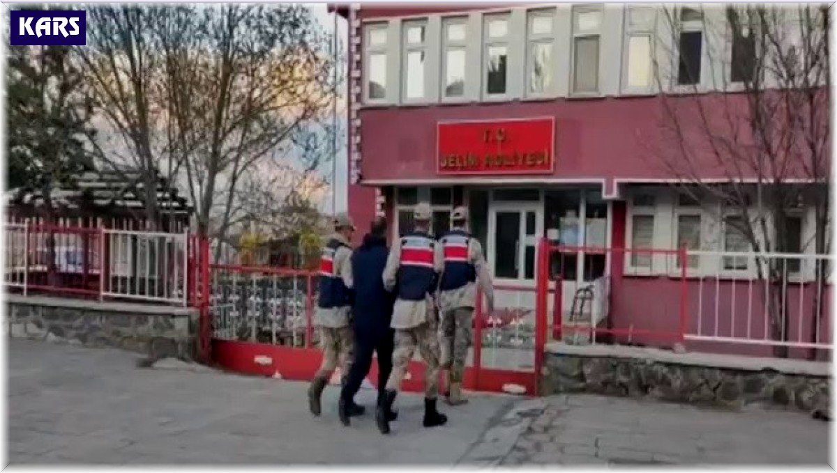 Jandarma firari şahsı kıskıvrak yakaladı