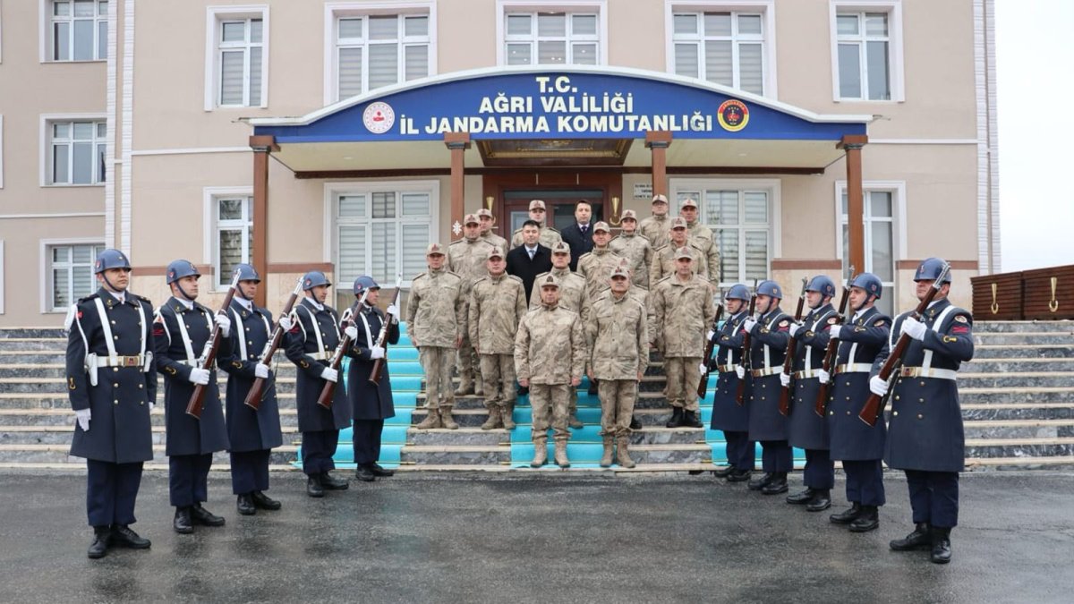 Jandarma Genel Komutan Yardımcısı Korgeneral İsmail Balıbek, Ağrı ve Iğdır'da Denetimlerde Bulundu