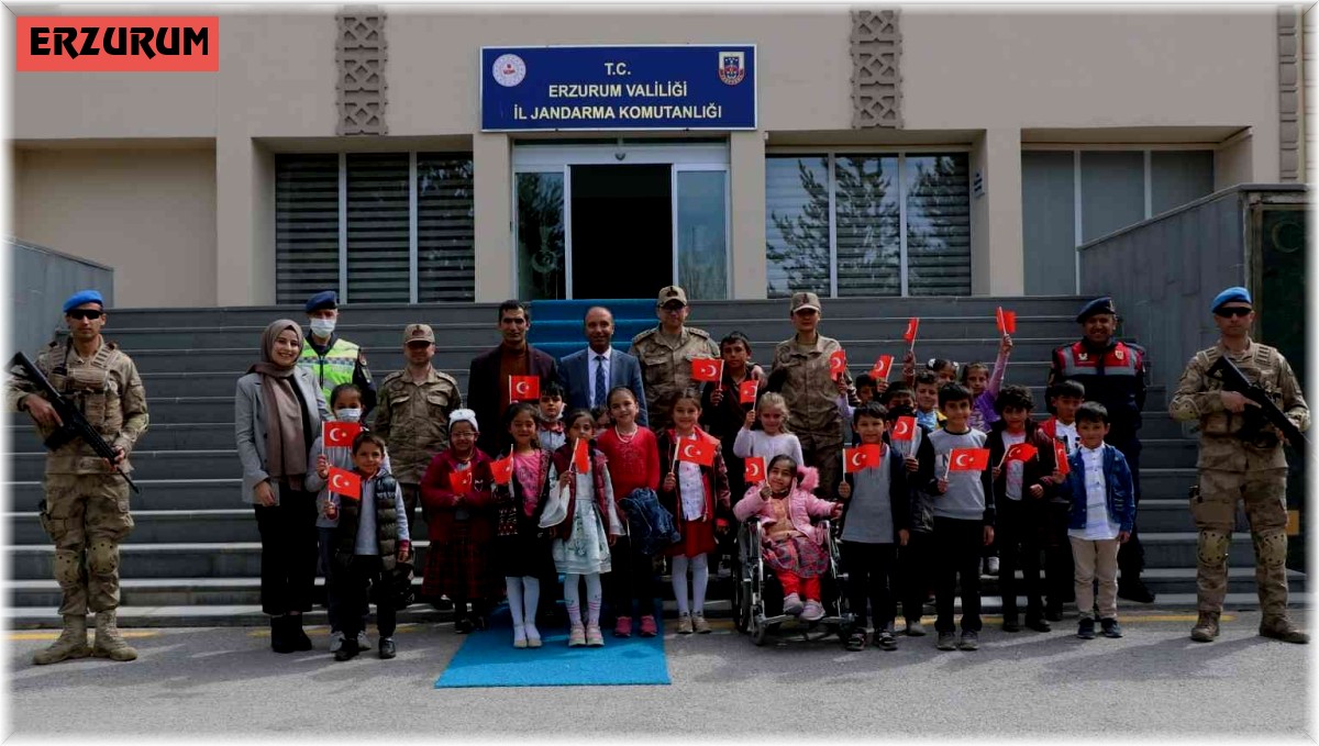 Jandarma Komutanlığı'nda renkli 23 Nisan kutlaması