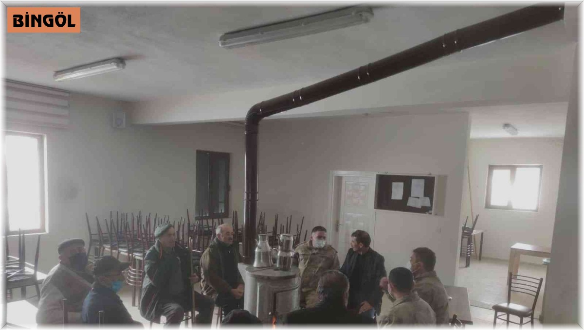 Jandarma, köylerde bilgilendirme çalışması yaptı