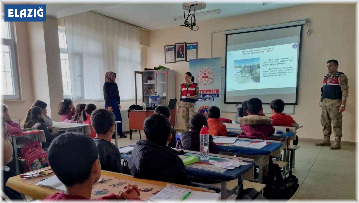 Jandarma öğrencileri bilgilendirdi