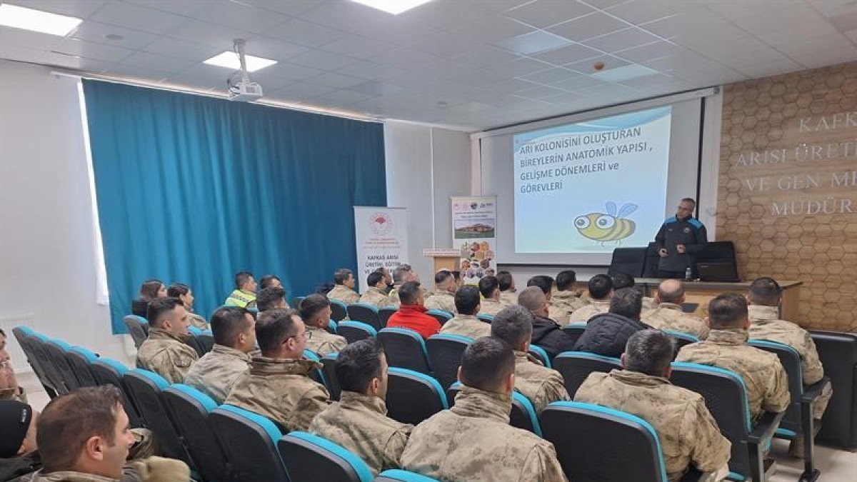 Jandarma personeline temel arıcılık semineri verildi