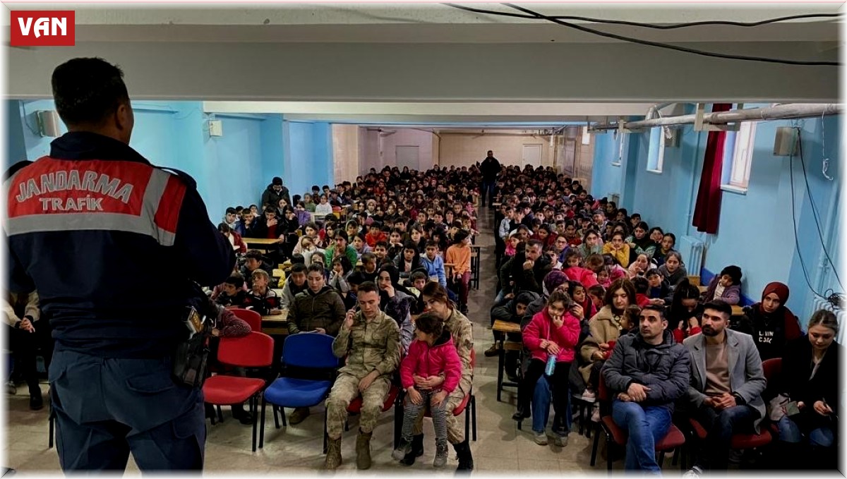 Jandarmadan 450 öğrenciye eğitim