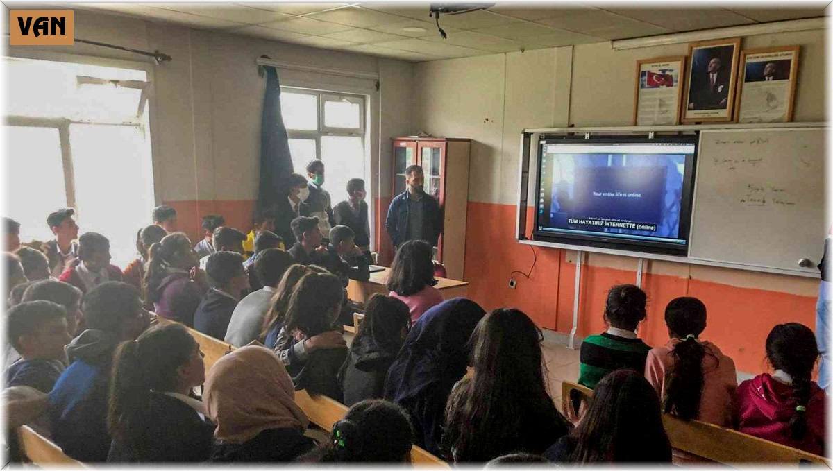 Jandarmadan 475 öğrenci ve 32 öğretmene eğitim