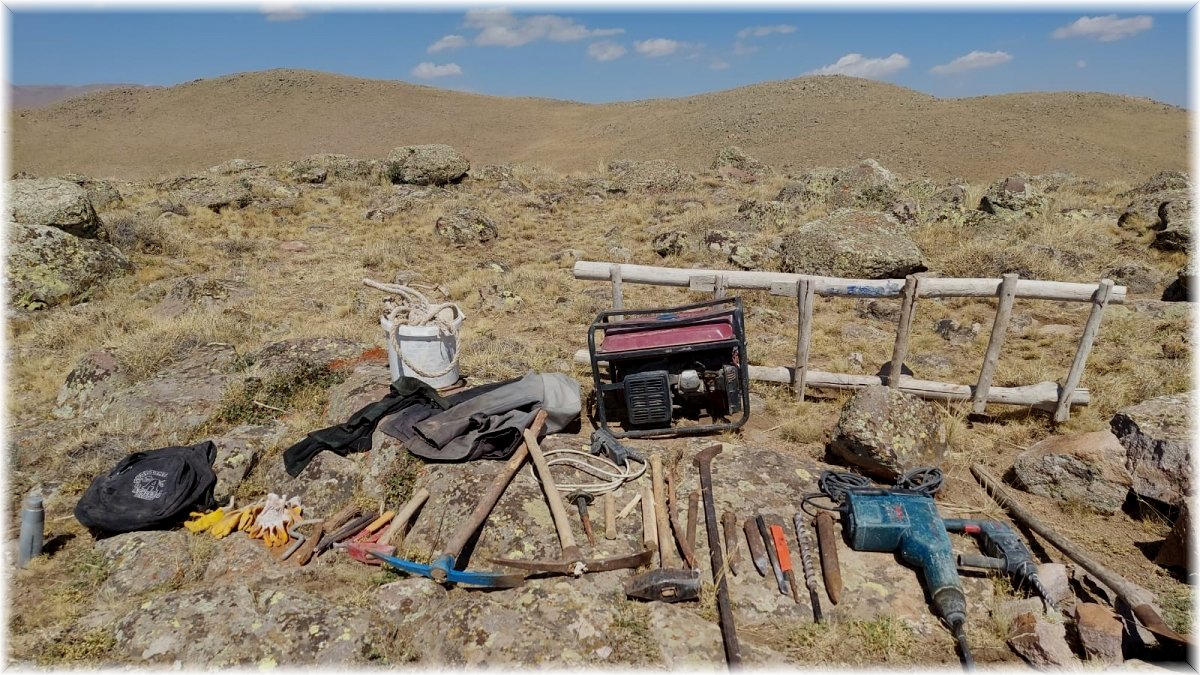 Jandarmadan define avcılarına suçüstü operasyon