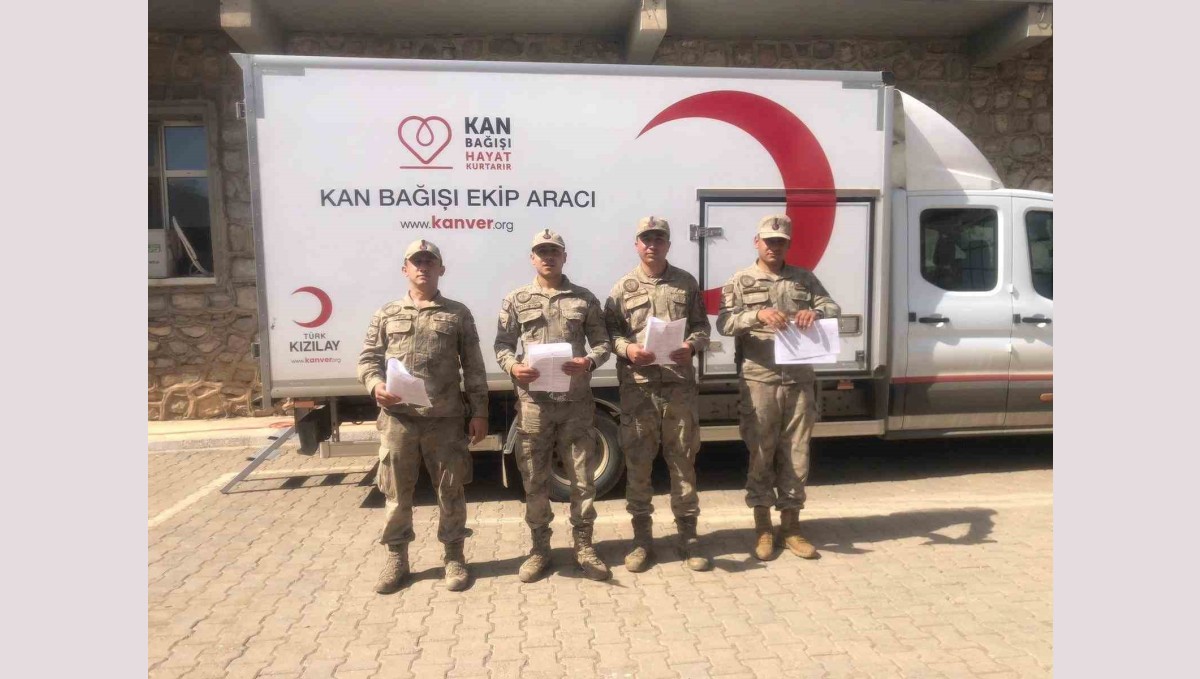 Jandarmadan kan bağışı