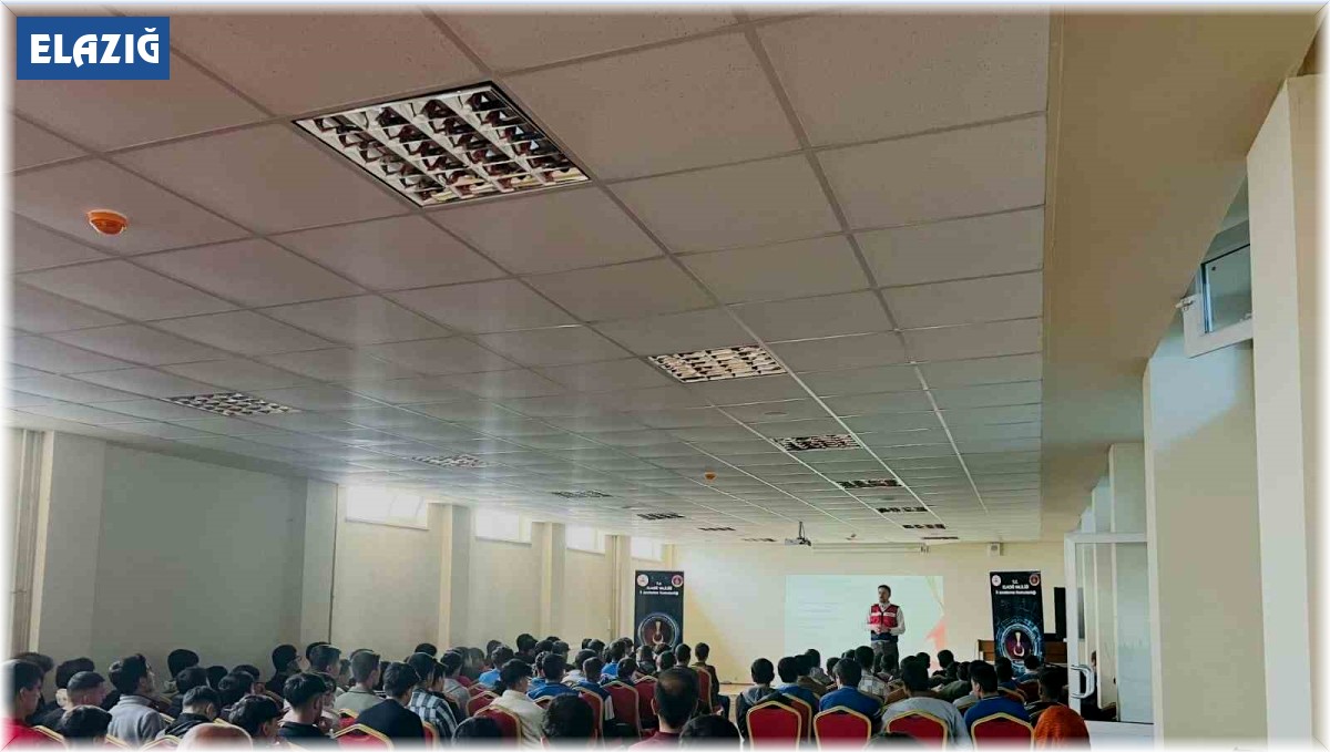 Jandarmadan öğrenci ve öğretmenlere seminer