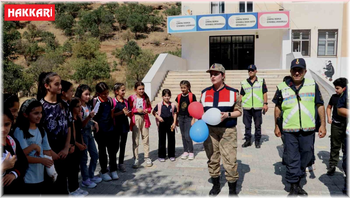 Jandarmadan öğrencilere trafik eğitimi