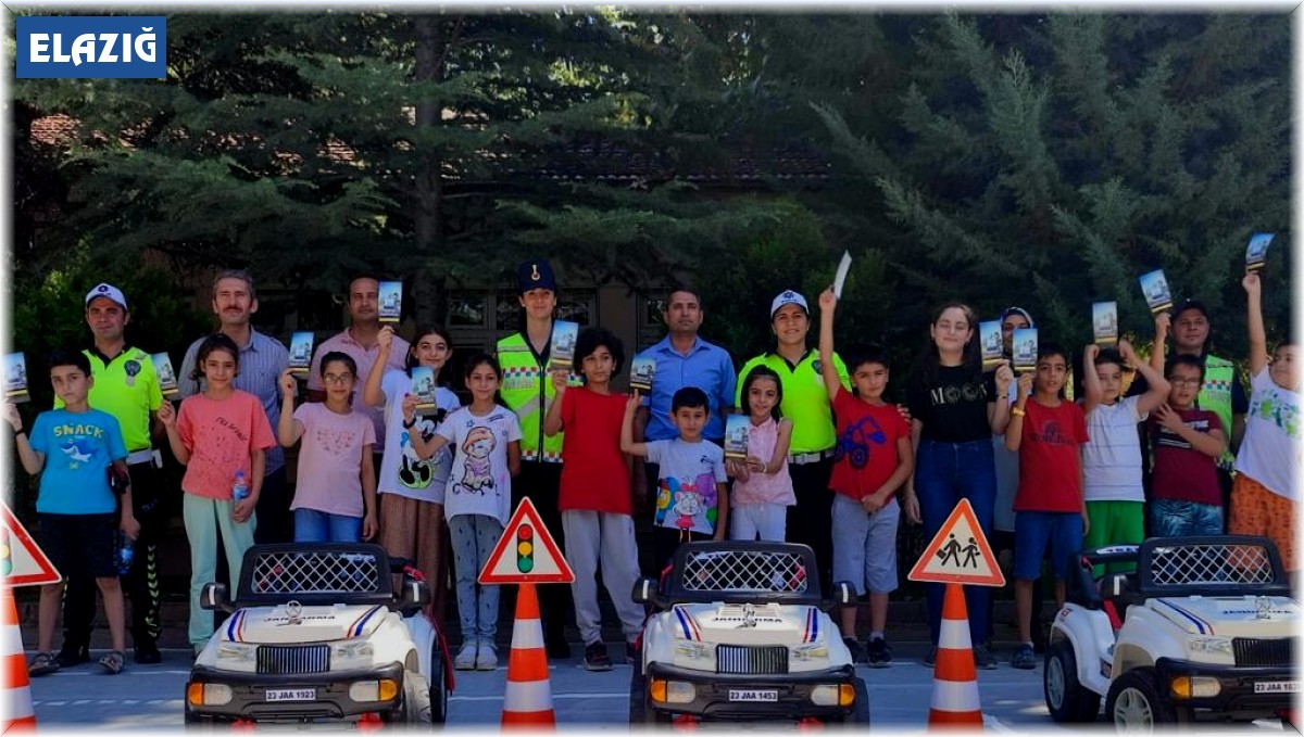 Jandarmadan öğrencilere trafik güvenliği eğitimi