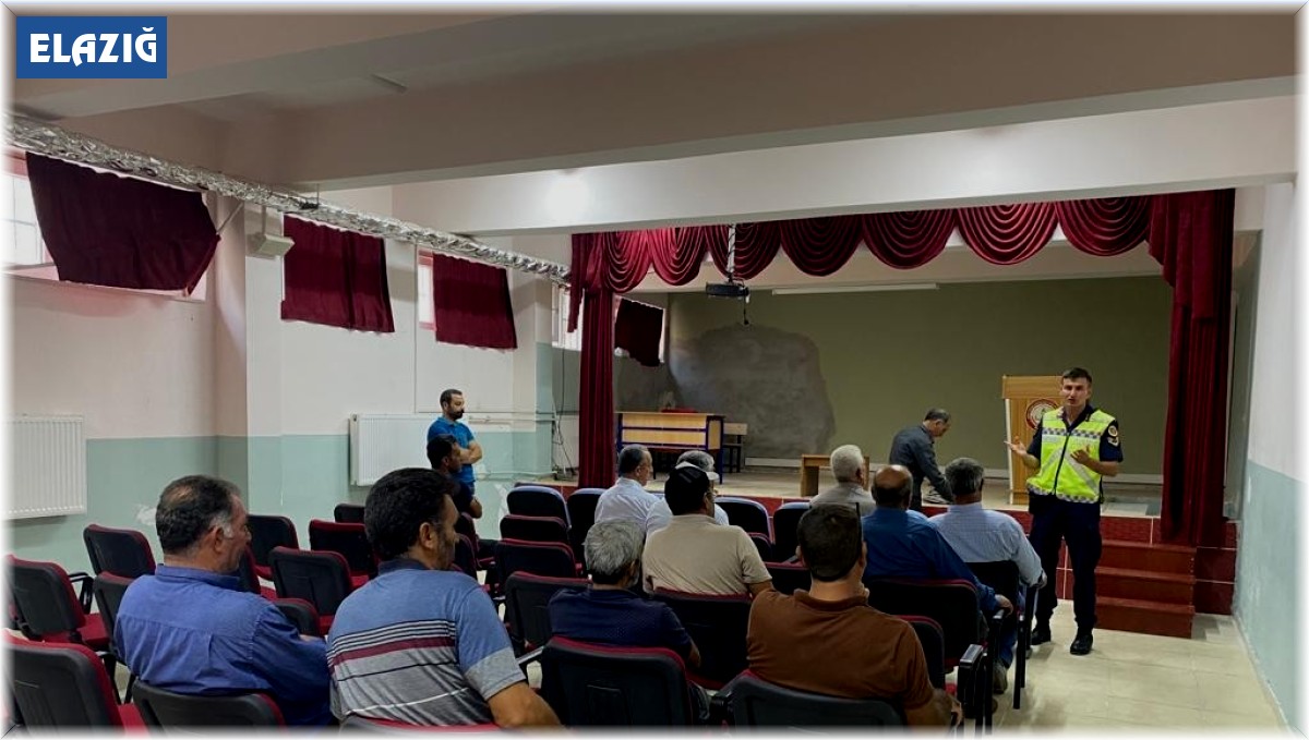 Jandarmadan okul servisi şoförlerine eğitim