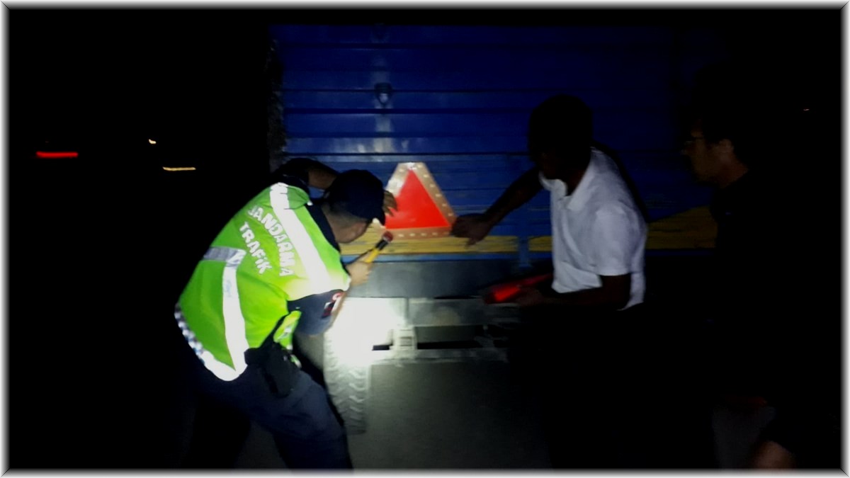 Jandarmadan reflektör denetimi