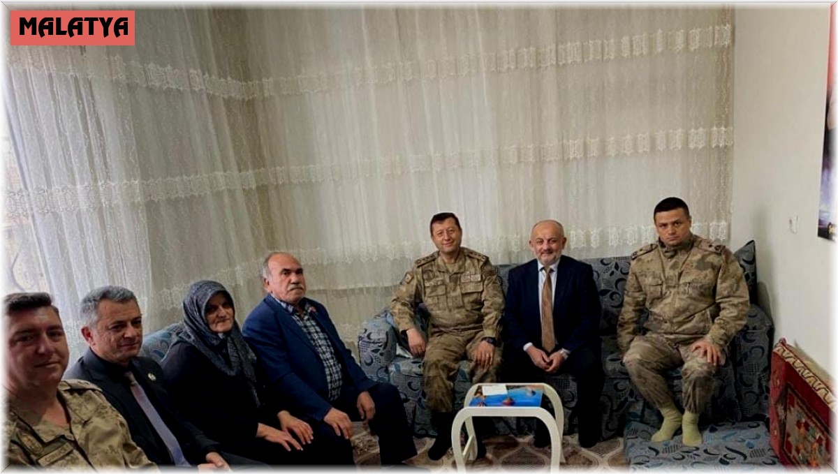 Jandarmadan şehit ailesine ziyaret
