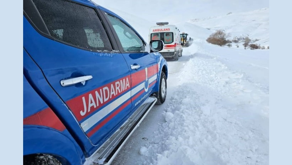 Jandarmadan uzanan şefkat eli