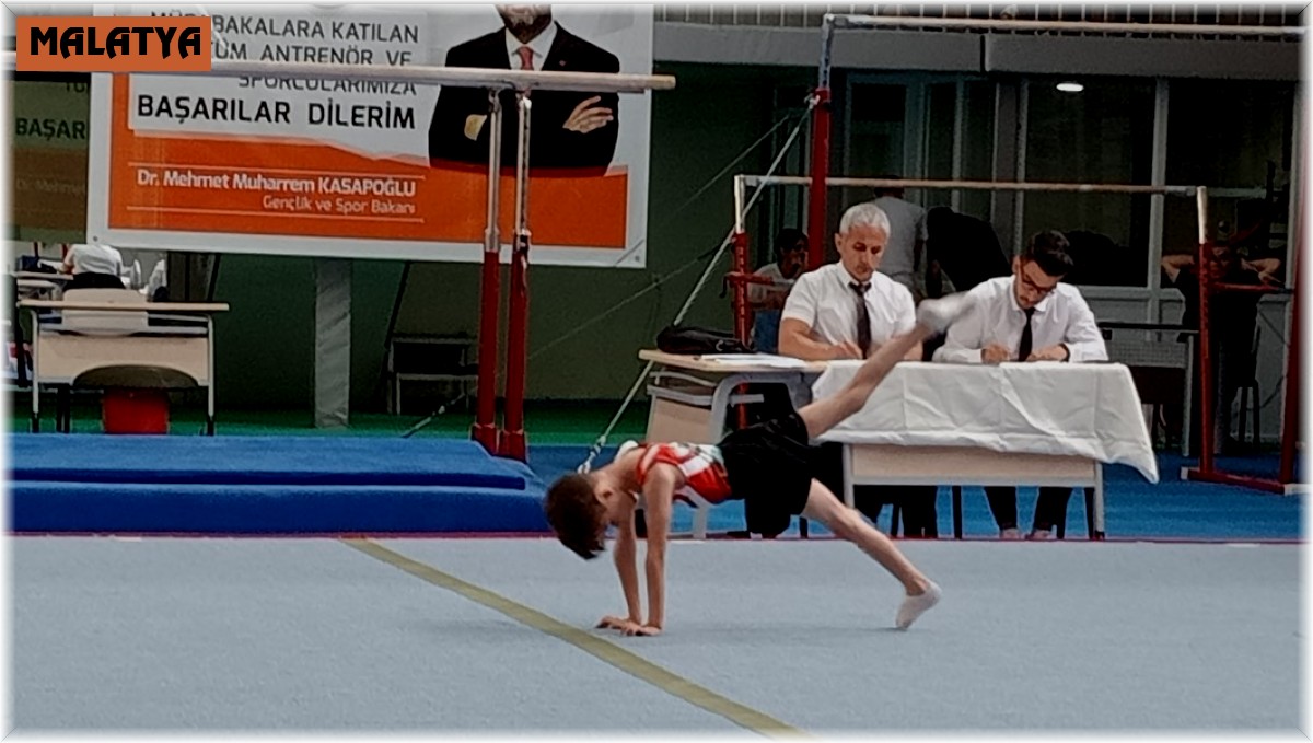 Jimnastik şampiyonası çekişmeli geçti