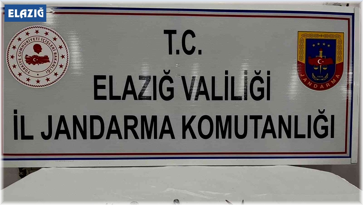 Kablo çalarken jandarma ekiplerine suçüstü yakalandı