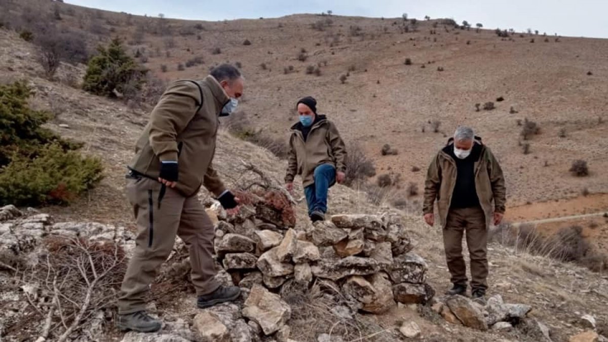 Kaçak ava karşı foto kapanlar kuruldu, kaçak meterisler yıkıldı
