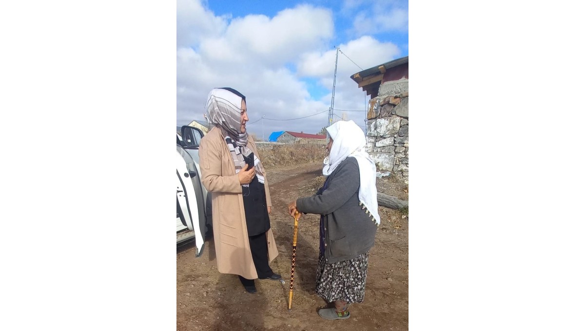 KAÇEP Üyeleri Ardahan'da çalmadık kapı bırakmıyor