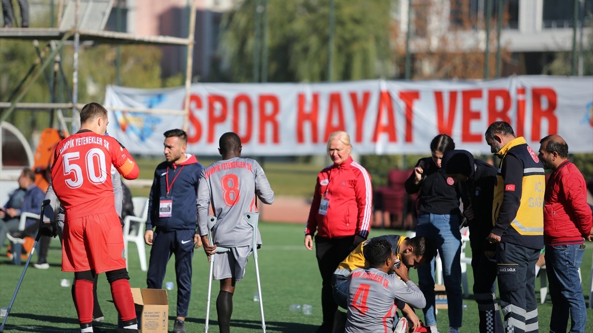 Kadın antrenör, ampute kadın futbol takımı kurmak için çalışmalara başladı