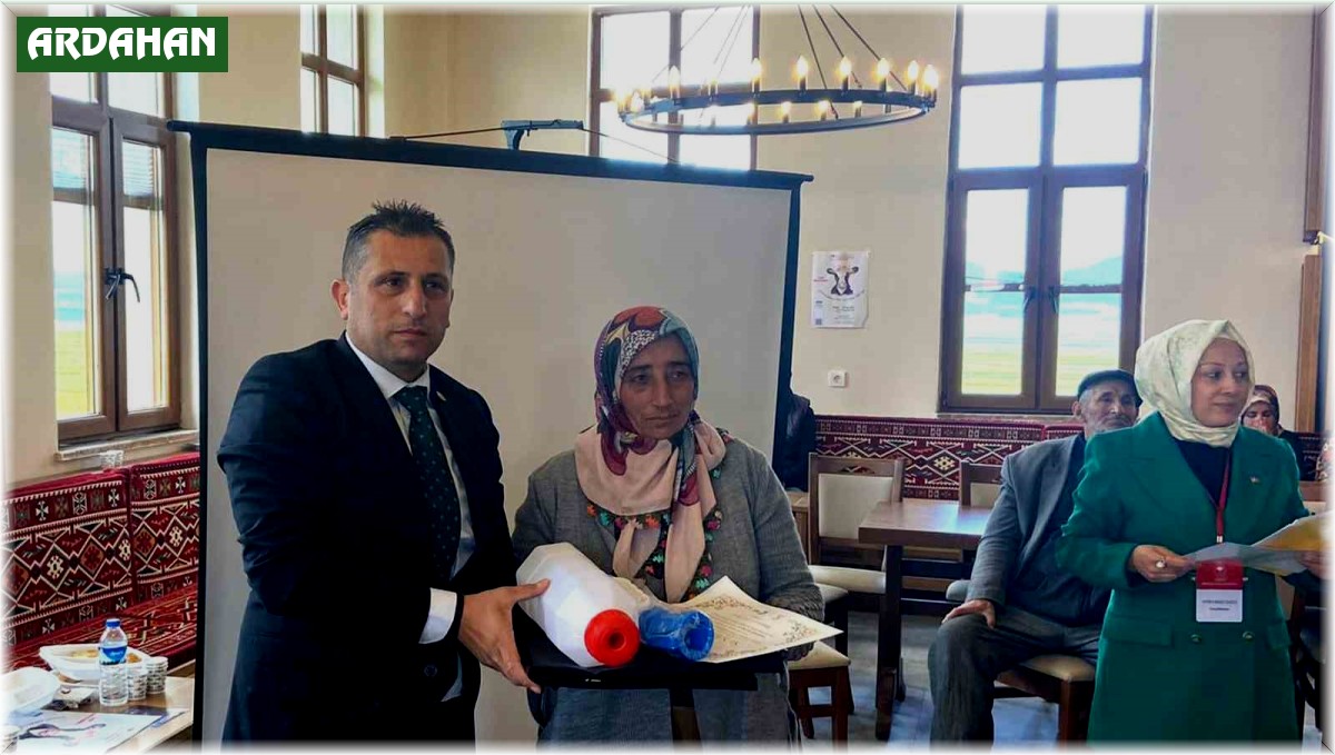 Kadın çiftçilere "Uygulamalı Süt Hijyeni Eğitimi" verildi