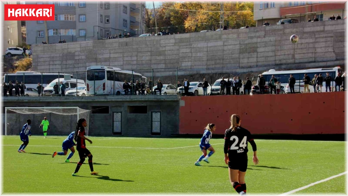 Kadınlar Futbol Süper Ligi: Hakkarigücü: 0 - Fatih Karagümrük: 0
