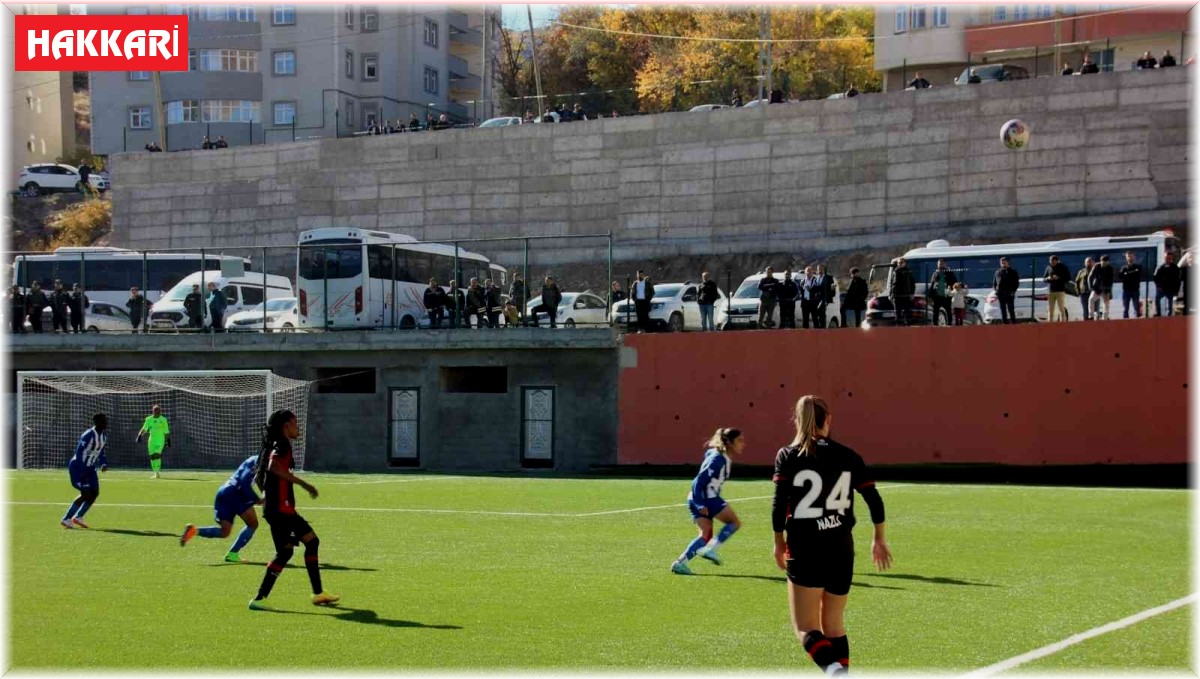 Kadınlar Futbol Süper Ligi: Hakkarigücü: 0 - Fatih Karagümrük: 0