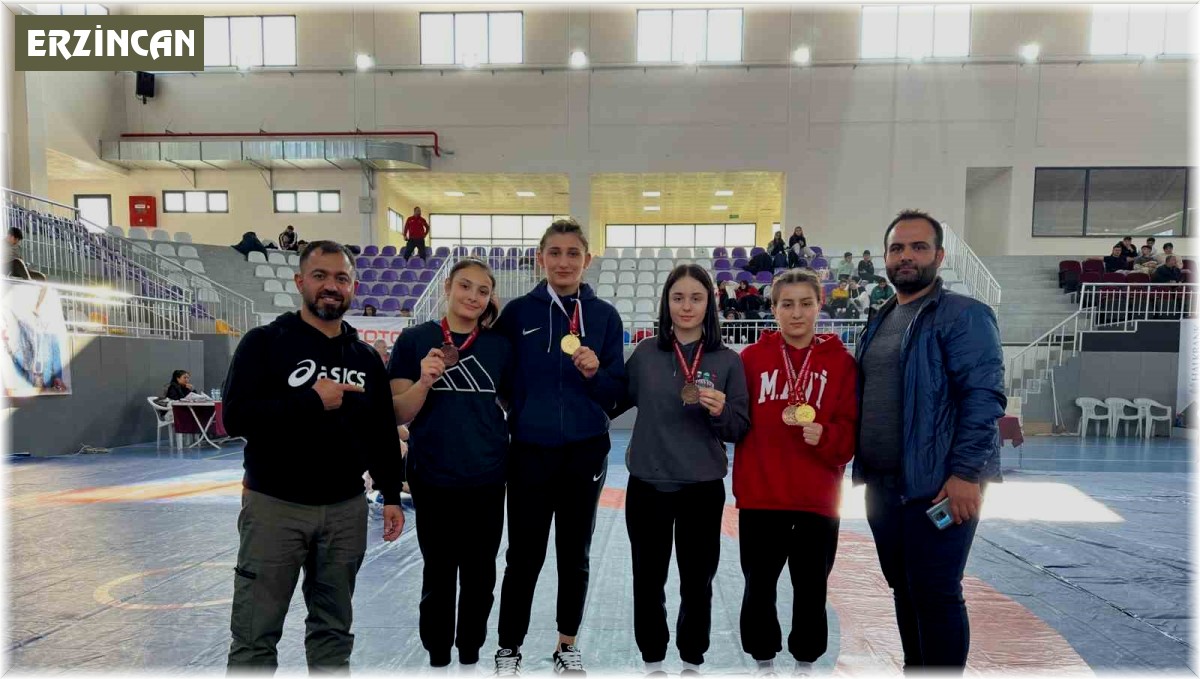 Kadınlar Güreş Türkiye Şampiyonası'nda Erzincanlı sporculardan büyük başarı