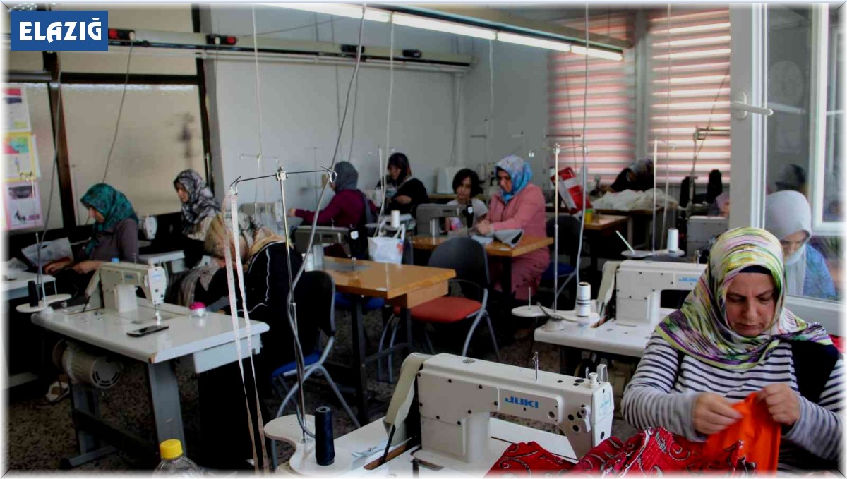 Kadınlar iş sahibi olmak için kurslarda ter döküyor