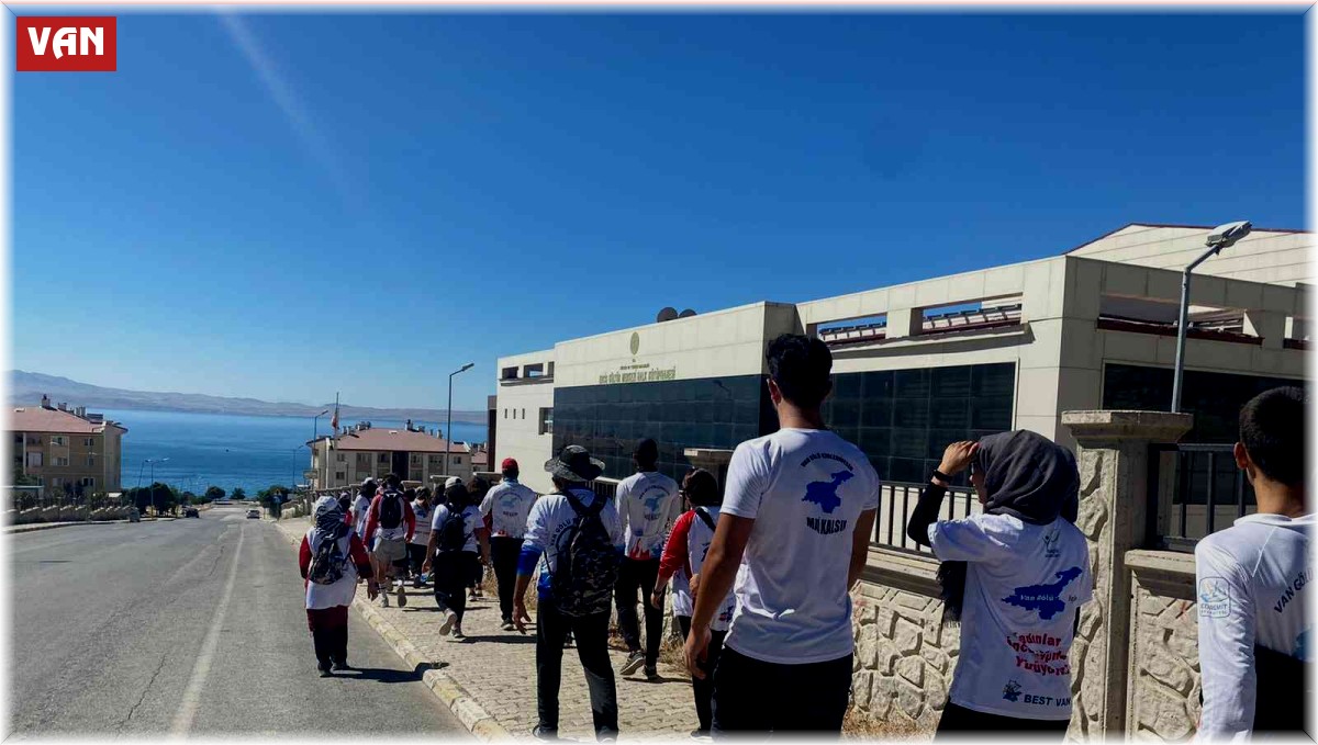 Kadınlar Van Gölü için yürüyor