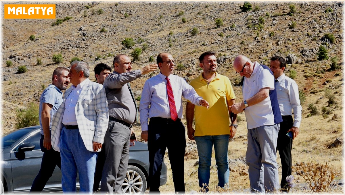 Kadiruşağı Mahallesine futbol sahası kazandırılıyor