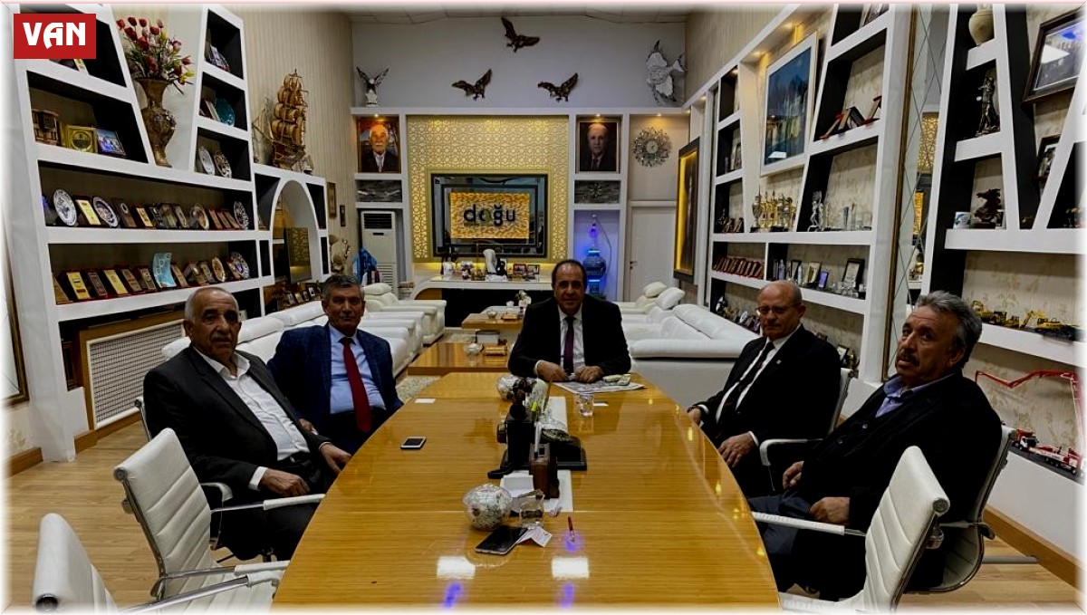 KAF Başkanı Aslan Van TSO'un iki başkan adayı ile görüştü