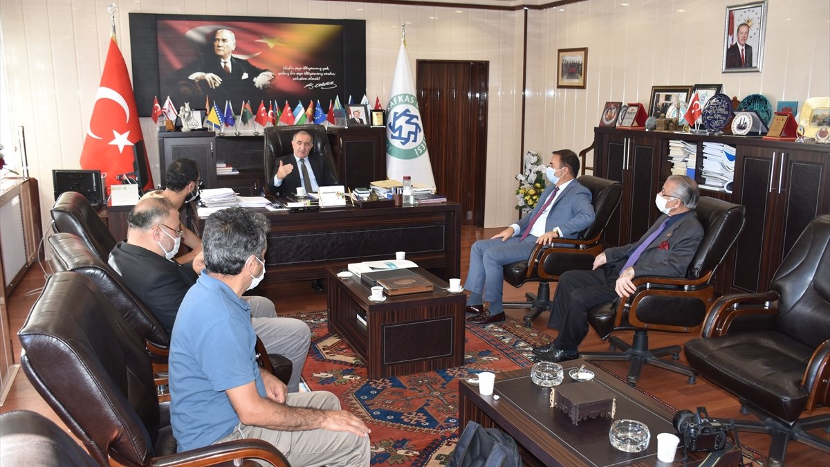 Kafkas Üniversitesi büyük ölçüde uzaktan eğitim verecek