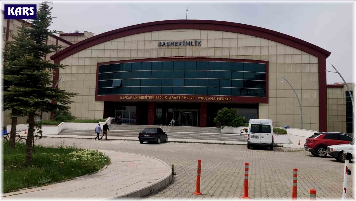 Kafkas Üniversitesi'ndeki milyonluk robot çürümeye terk edildi