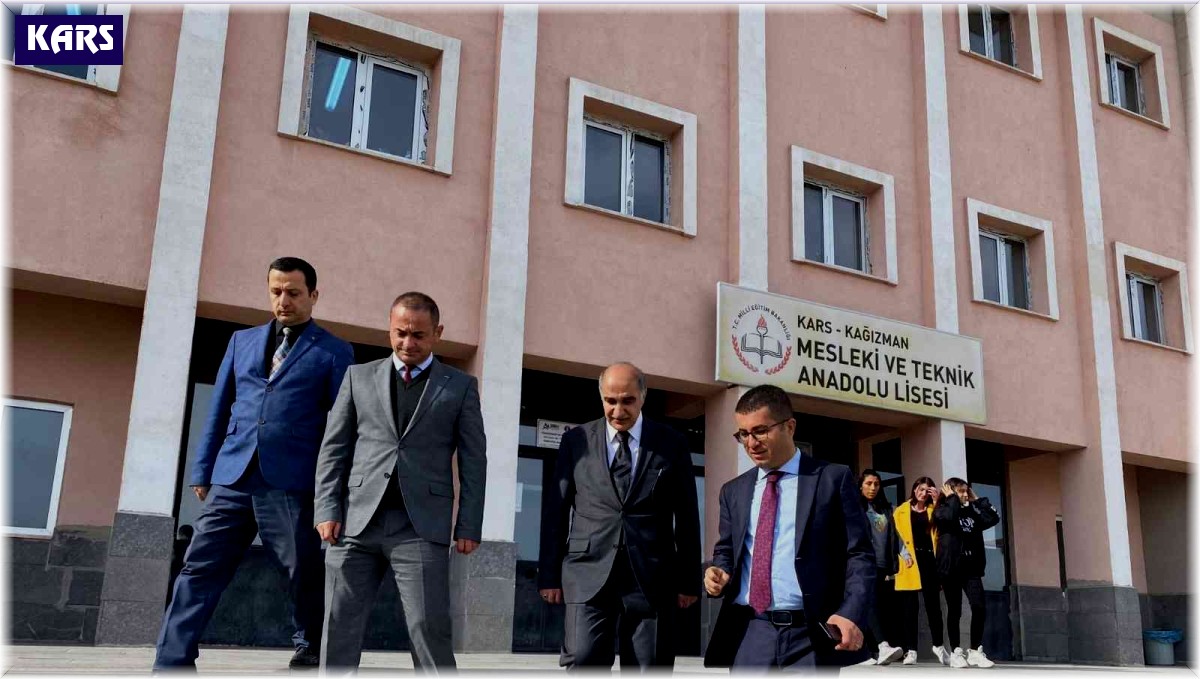 Kağızman'da çocukların kaymakam sevgisi