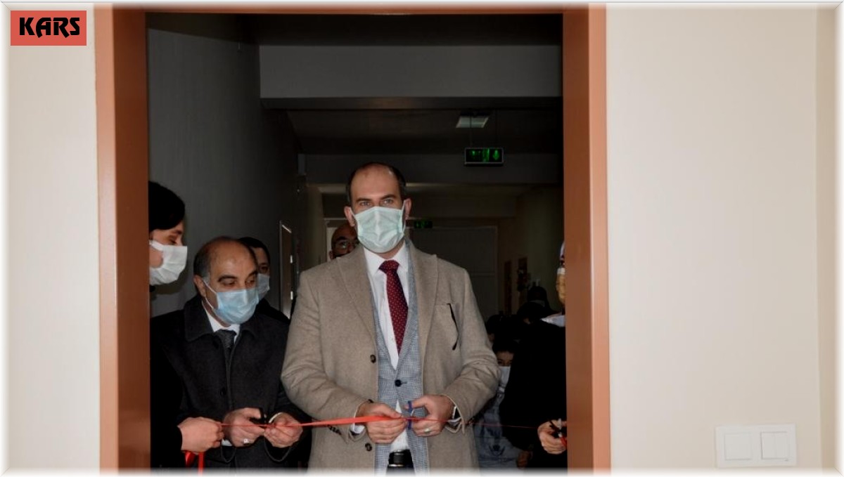 Kağızman'da Mevlana İlkokulu Kütüphanesinin açılışı yapıldı