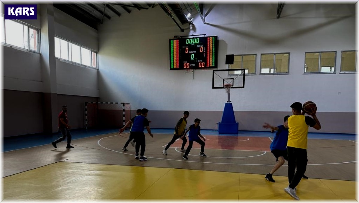 Kağızman'da 'Sokaklar Bizim' Basketbol Turnuvası renkli görüntülere sahne oldu