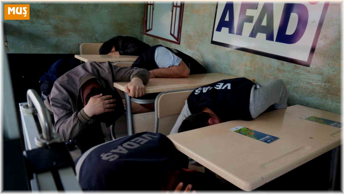 Kahramanmaraş depremini simülasyon tırında birebir yaşadılar